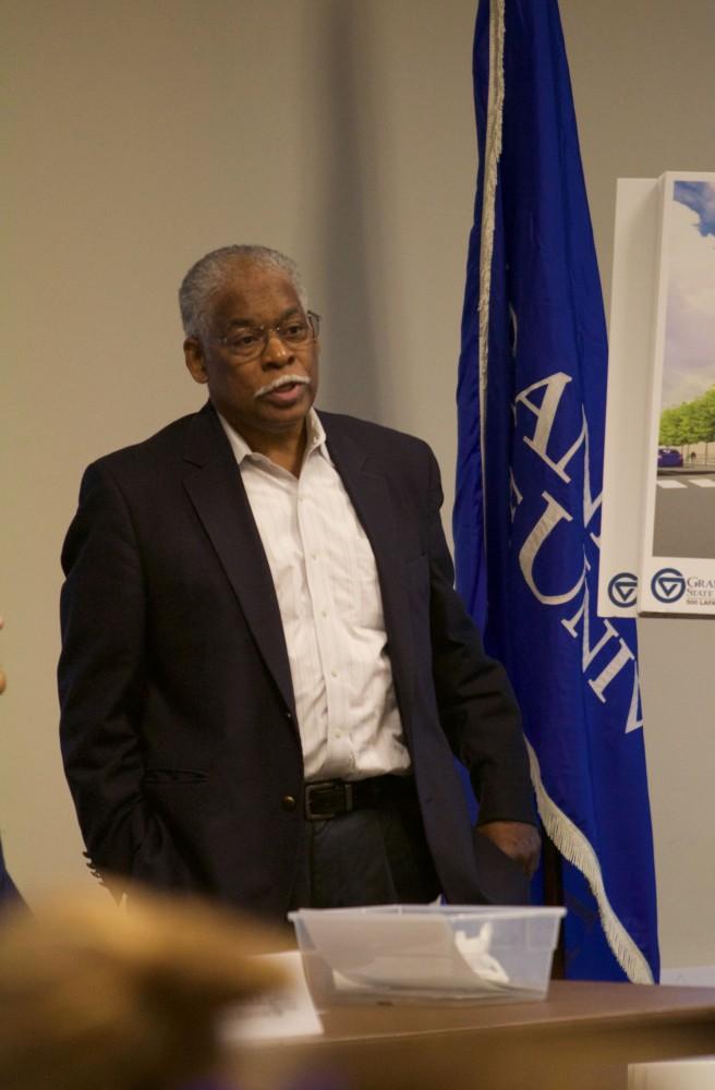 GVL/Mackenzie Bush - Associate Vice President for Facilities Planning, James Moyer, presents on GVSU’s current building projects at the Student Senate meeting Thursday, Nov. 10, 2016.