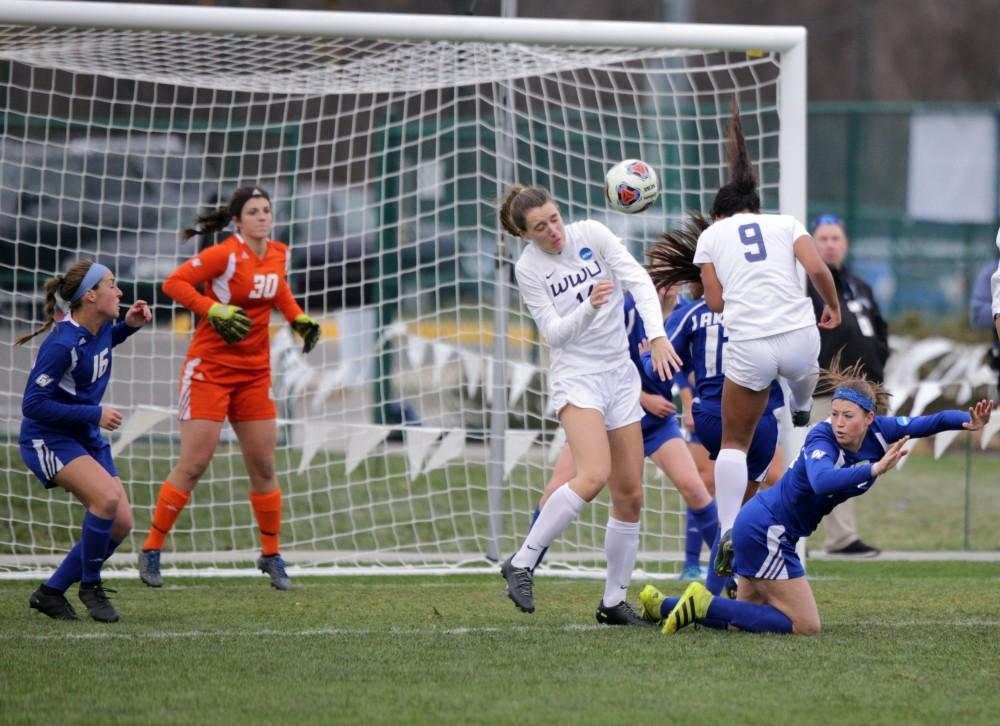 GVL / Emily Frye
The Lakers during the National Championship finals game on Saturday Dec. 3, 2016.