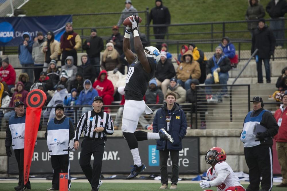 GVL / Luke Holmes - Urston Smith (10) leaps to make the catch. GVSU lost to Ferris State in Lubbers Stadium on Saturday, Dec. 3, 2016.