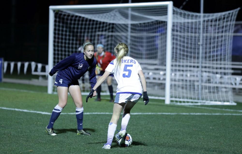 GVL / Emily Frye
Kendra Stauffer prepares for the shot during the semi final round on Thursday Dec. 1, 2016. 