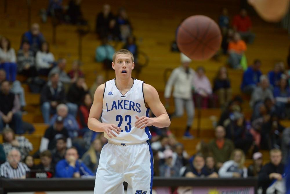 GVL / Luke Holmes - Luke Ryskamp gets ready to receive the pass. GVSU Men’s Basketball defeated Michigan Tech in the Fieldhouse Arena on Thursday, Feb. 16, 2017.