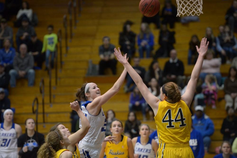 GVL / Luke Holmes - Bailey Cairnduff (34) takes the ball to the hole. GVSU Women’s Basketball defeated Michigan Tech in the Fieldhouse Arena on Thursday, Feb. 16, 2017.