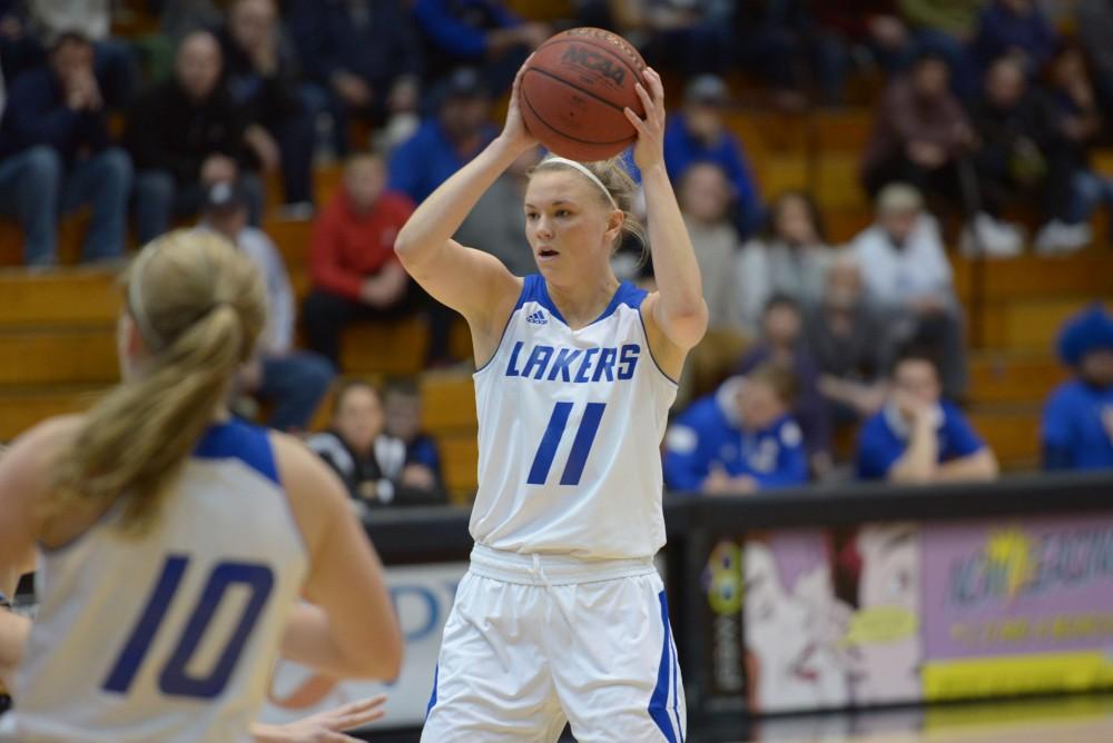 GVL / Luke Holmes - Piper Tucker (11) sets up a play at the top of the arc. GVSU Women’s Basketball defeated Northwood in the Fieldhouse Arena on Tuesday, Feb. 28, 2016.