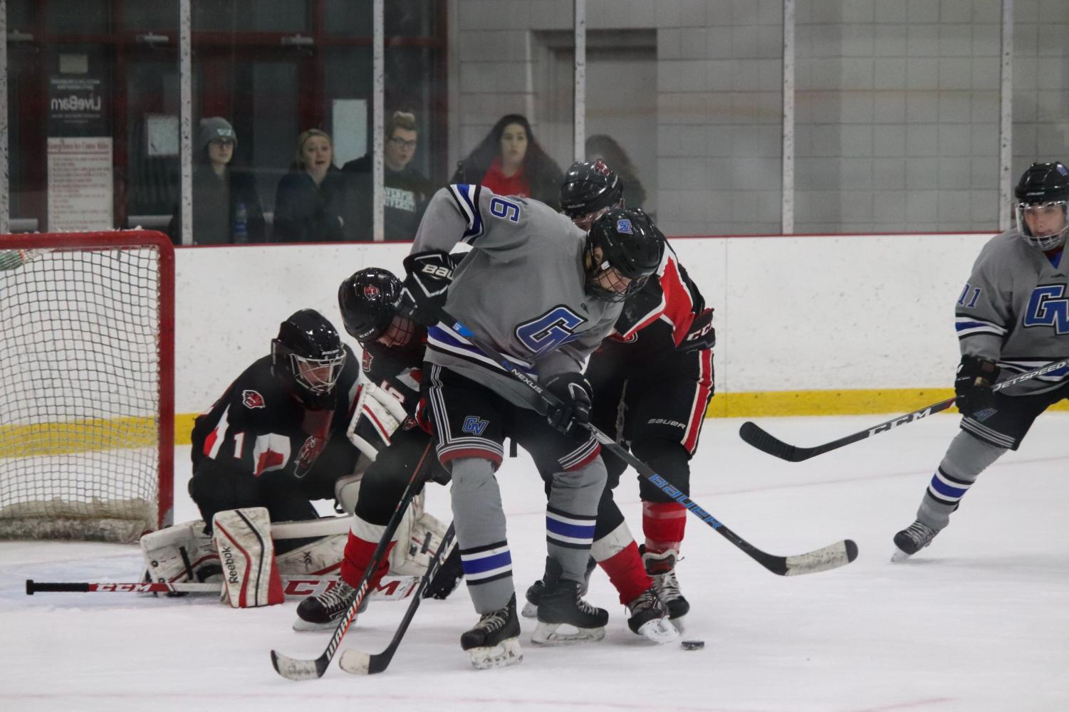 GVSU DIII Hockey edges Davenport, improves to 194 Grand Valley Lanthorn