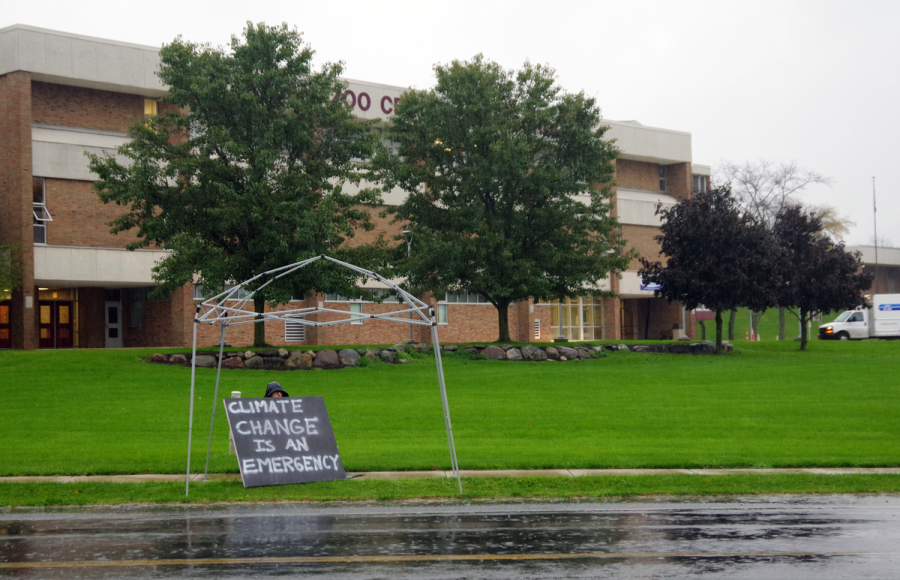 West Michigan high school teacher hunger strikes for climate action – Grand Valley Lanthorn