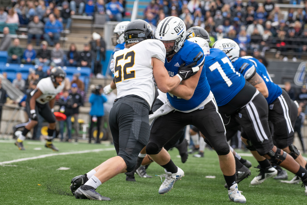 Grand Valley State football topped Michigan Tech to remain unbeaten