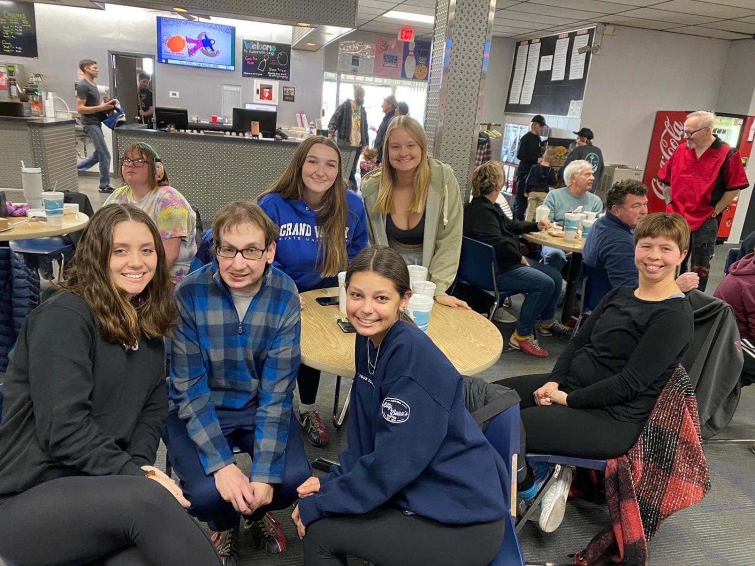 Men's & Women's Bowling - Club Sports - Grand Valley State University