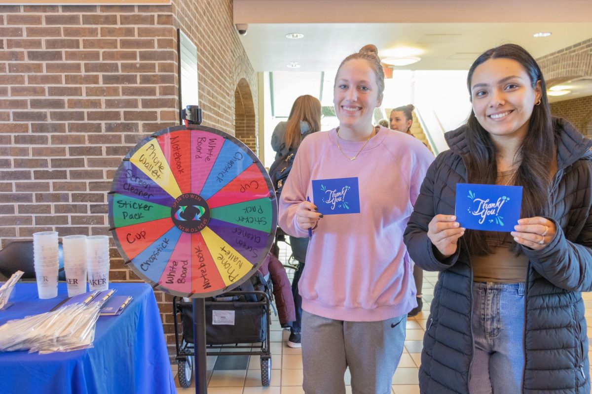 GV students show faculty appreciation with handwritten letters